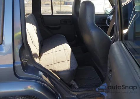 2001 Jeep Cherokee Sport из США, поврежденный, VIN 1J4FF48S71L624183